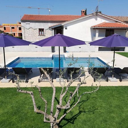 Holiday Home Victoria Пореч Екстериор снимка