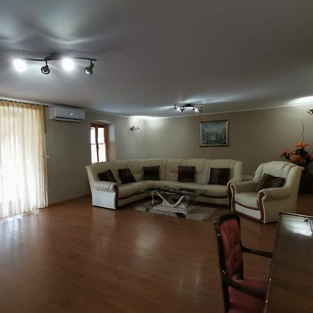 Holiday Home Victoria Пореч Екстериор снимка