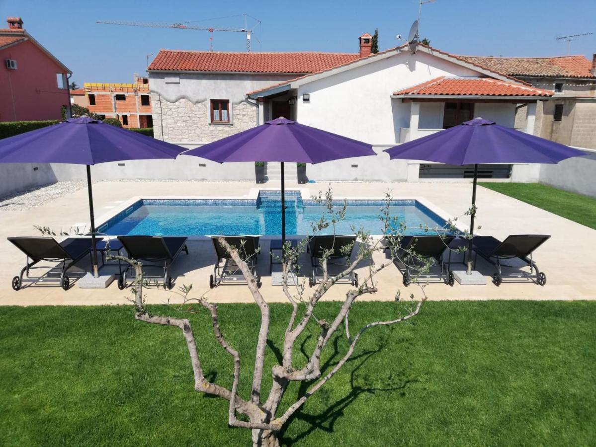 Holiday Home Victoria Пореч Екстериор снимка