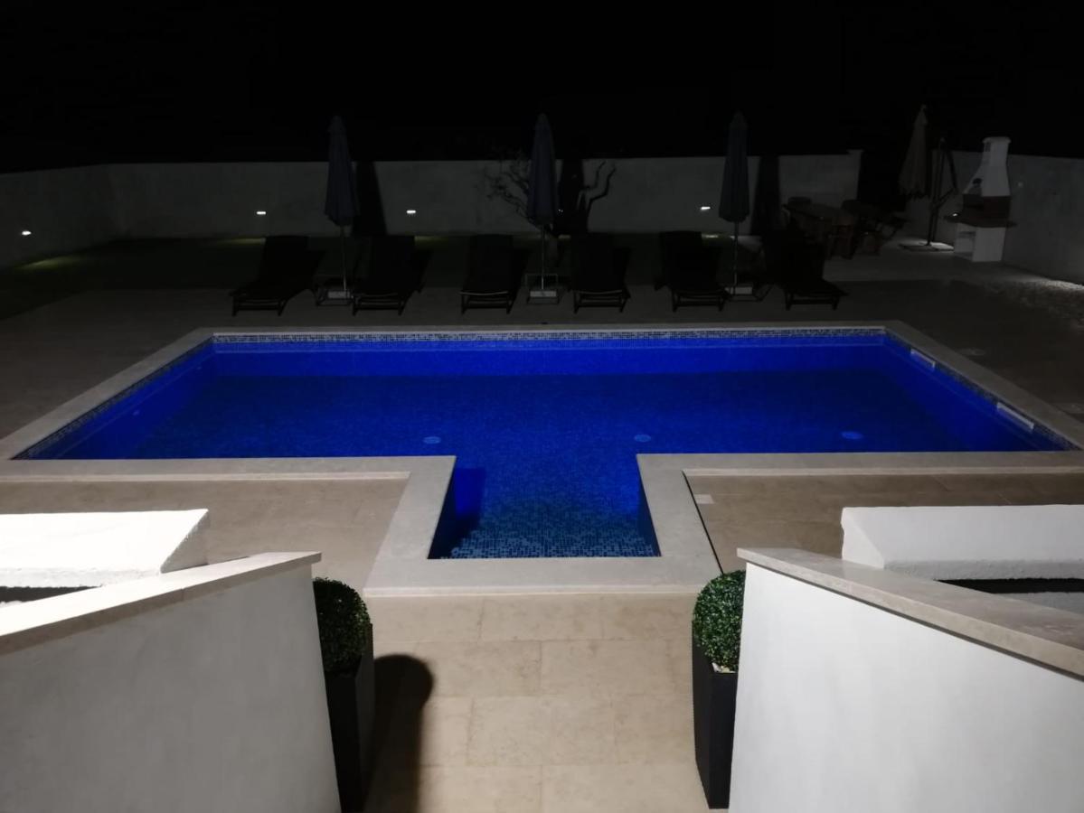 Holiday Home Victoria Пореч Екстериор снимка