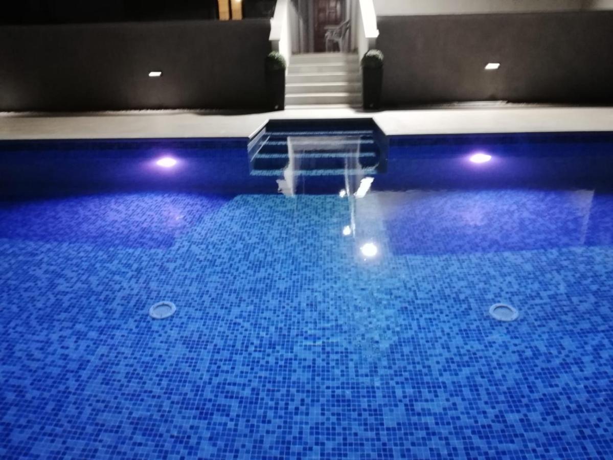 Holiday Home Victoria Пореч Екстериор снимка