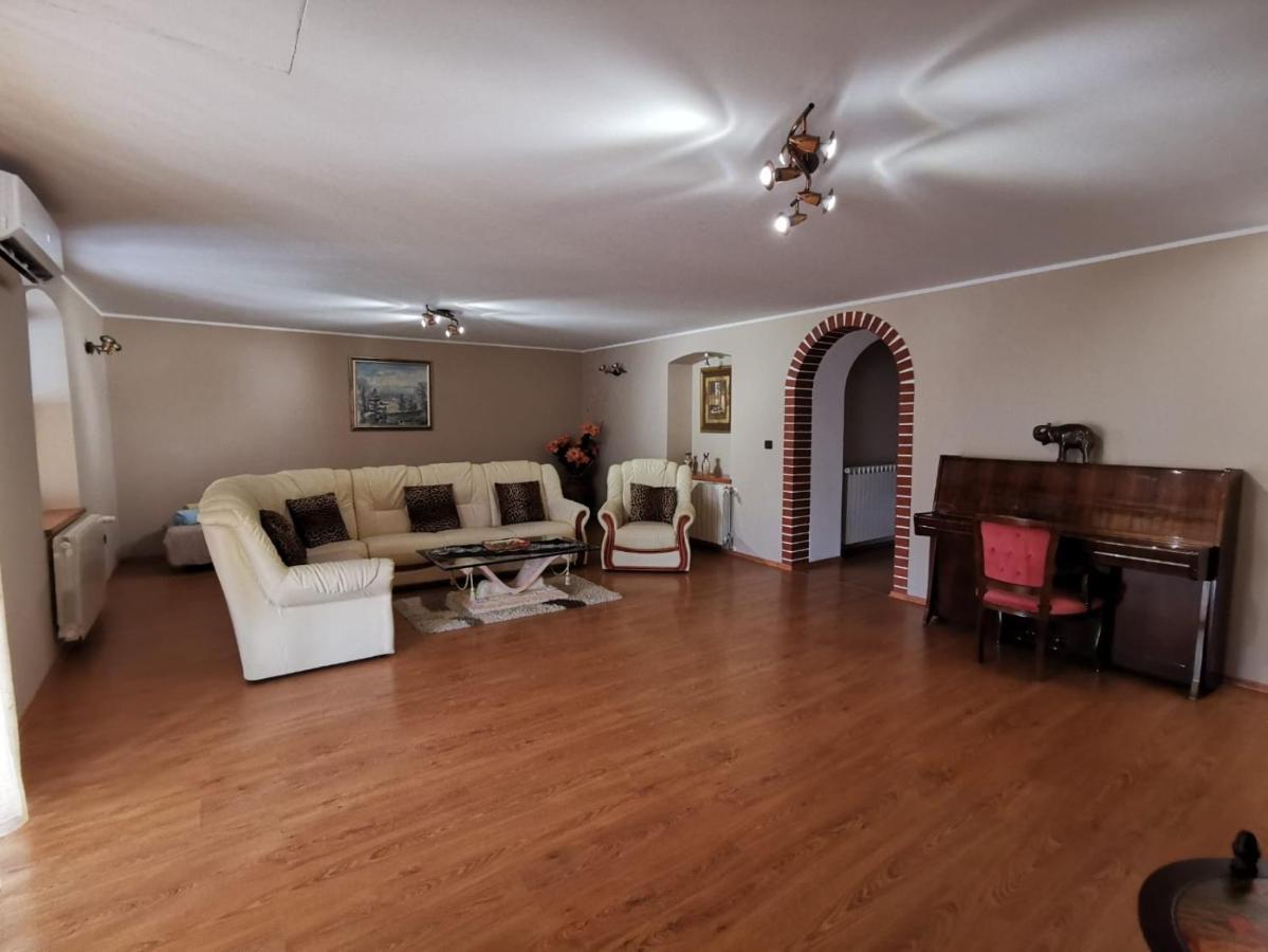 Holiday Home Victoria Пореч Екстериор снимка