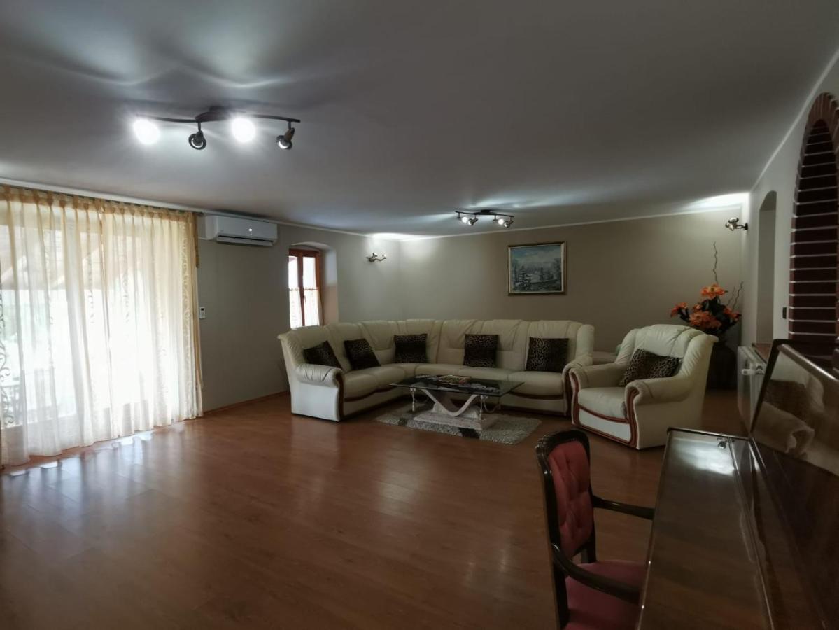 Holiday Home Victoria Пореч Екстериор снимка