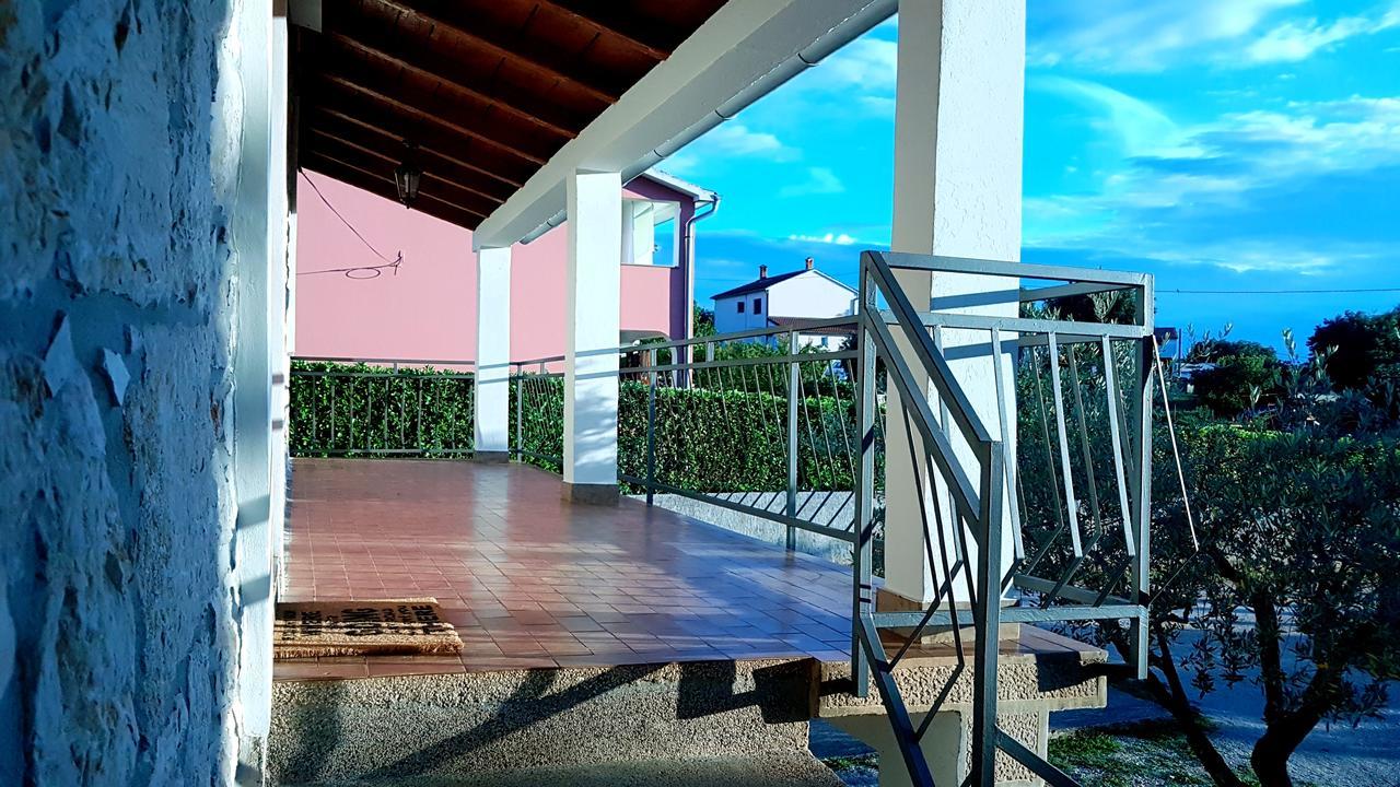 Holiday Home Victoria Пореч Екстериор снимка